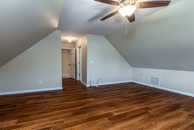 15 Lake Indian Hills Circle, Carbondale, IL 62901
