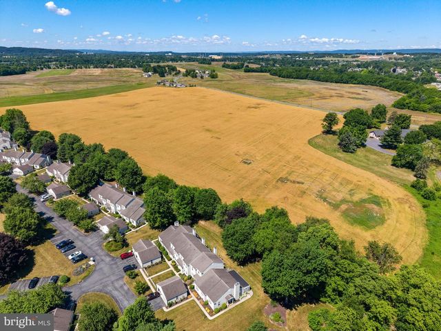 1819 WEXFORD RD, Palmyra, PA 17078