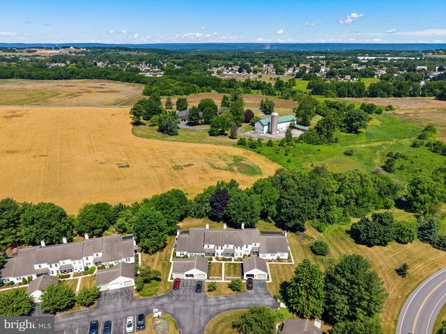 1819 WEXFORD RD, Palmyra, PA 17078