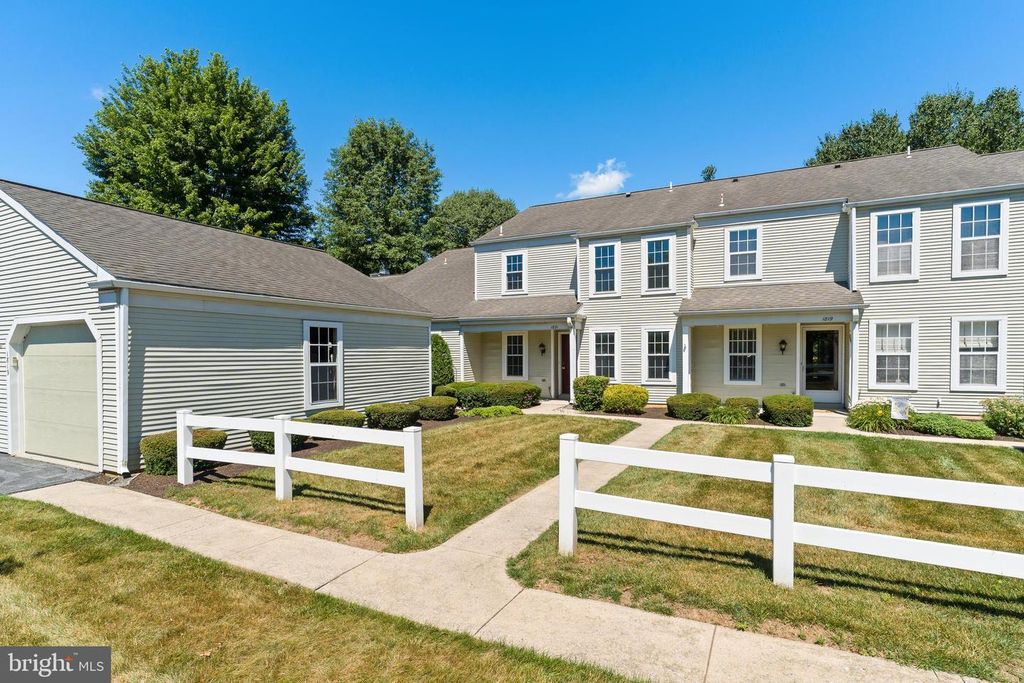 1819 WEXFORD RD, Palmyra, PA 17078