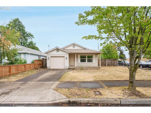 9339 Se MADISON St, Portland, OR 97216
