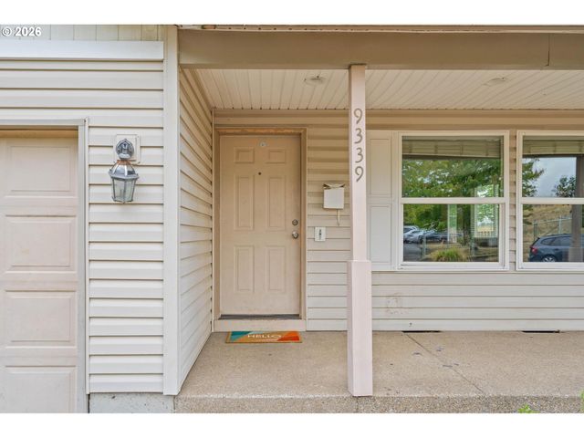 9339 Se MADISON St, Portland, OR 97216