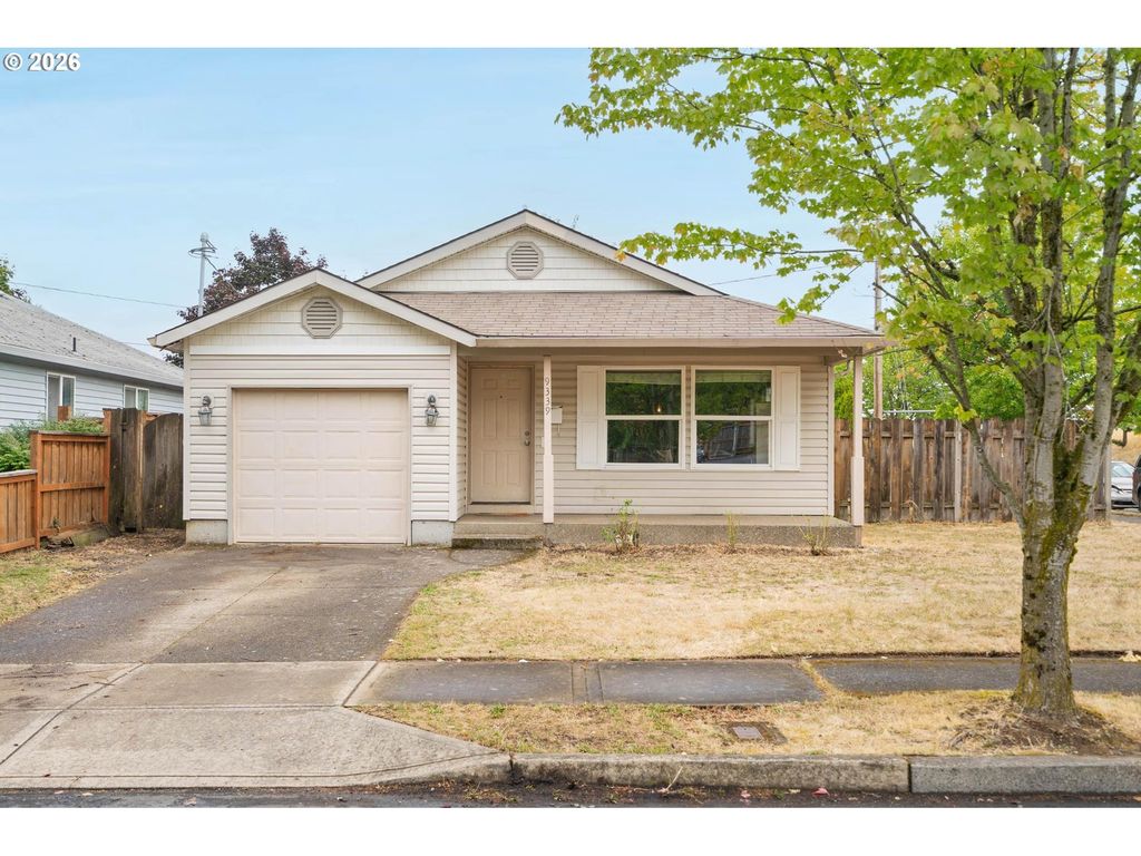 9339 Se MADISON St, Portland, OR 97216