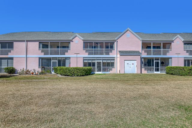 402 Muirfield Court 402d, Jupiter, FL 33458