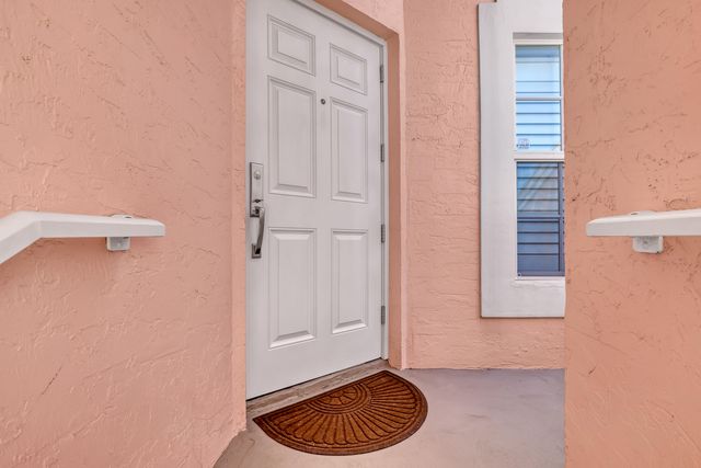 402 Muirfield Court 402d, Jupiter, FL 33458