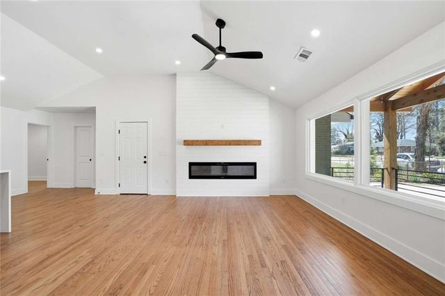 2940 Cloverhurst Drive, Atlanta, GA 30344