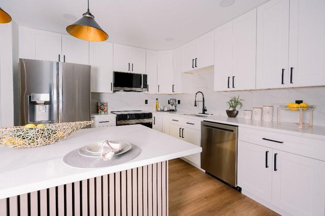 219 S CORONA AVENUE, Clearwater, FL 33765