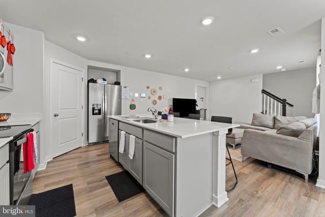 140 WOOD WALK AVE, La Plata, MD 20646