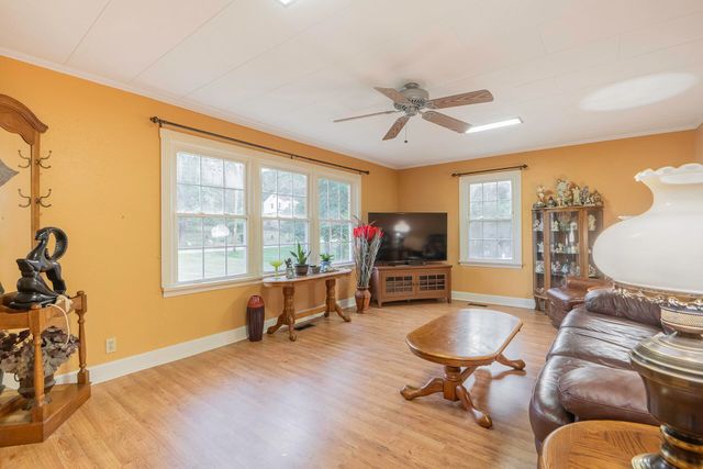 230 Washington Road, Rossville, GA 30741