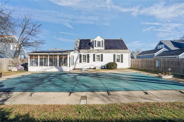 20 Maryland Drive, West Warwick, RI 02893