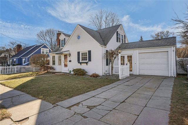 20 Maryland Drive, West Warwick, RI 02893