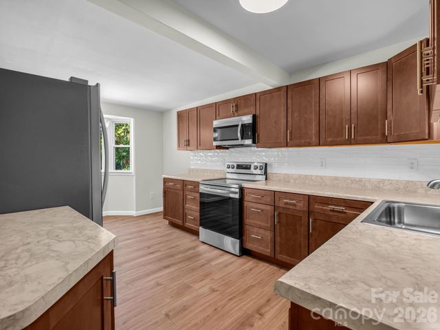 102 Little House Road, Tryon, NC 28782