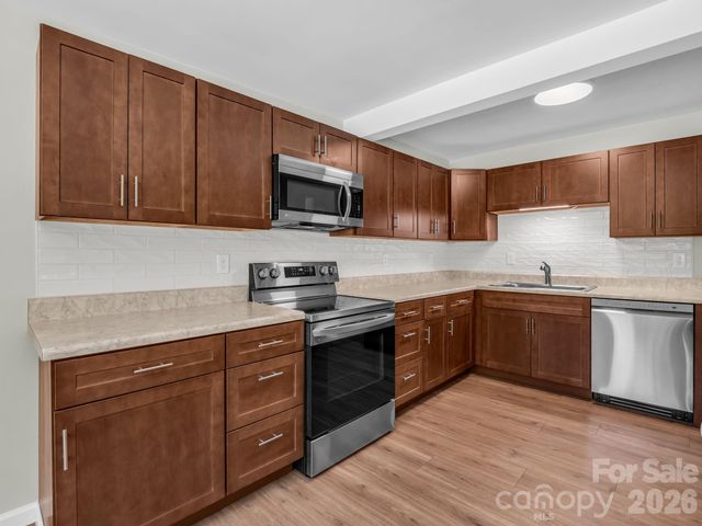 102 Little House Road, Tryon, NC 28782