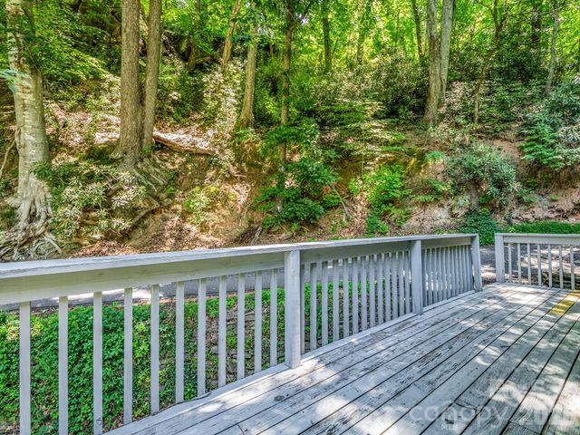 102 Little House Road, Tryon, NC 28782