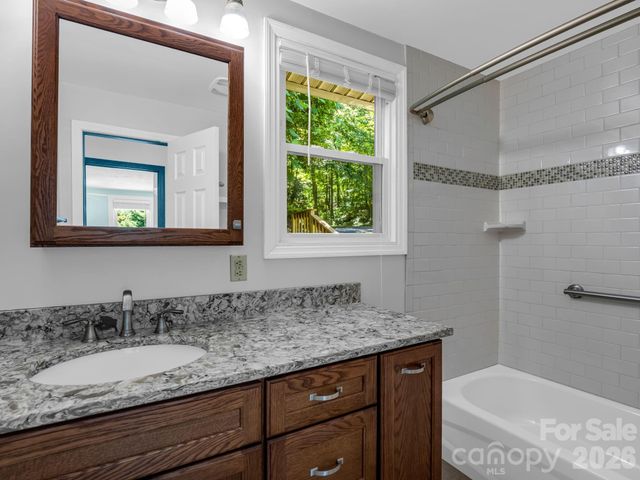 102 Little House Road, Tryon, NC 28782
