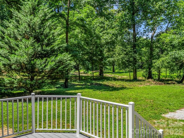 102 Little House Road, Tryon, NC 28782
