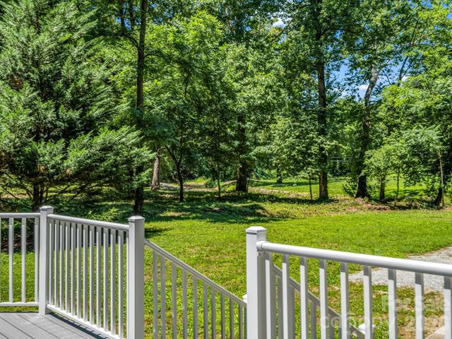 102 Little House Road, Tryon, NC 28782