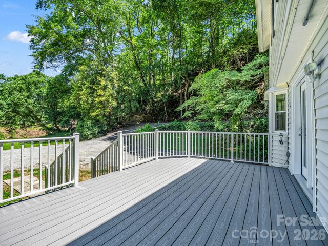 102 Little House Road, Tryon, NC 28782
