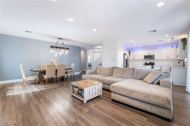 9762 Valmeyer Avenue, Las Vegas, NV 89148
