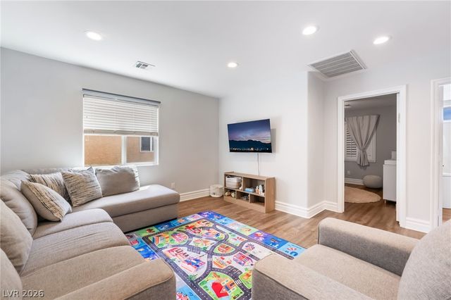 9762 Valmeyer Avenue, Las Vegas, NV 89148