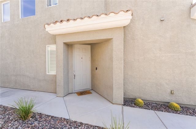 9762 Valmeyer Avenue, Las Vegas, NV 89148
