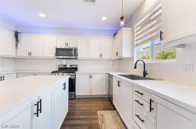 9762 Valmeyer Avenue, Las Vegas, NV 89148