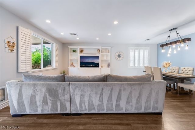 9762 Valmeyer Avenue, Las Vegas, NV 89148