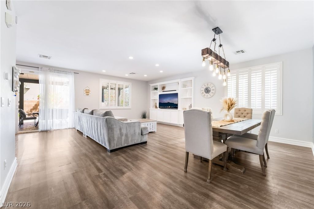 9762 Valmeyer Avenue, Las Vegas, NV 89148