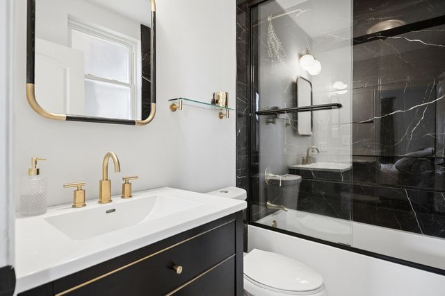 1712 N Albany Avenue 1, Chicago, IL 60647