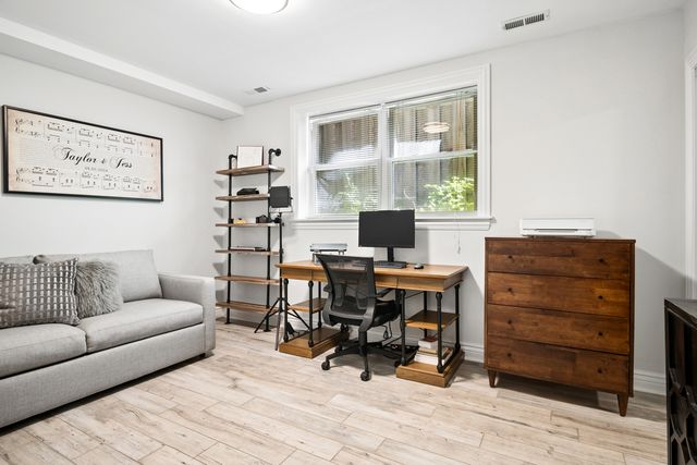 1712 N Albany Avenue 1, Chicago, IL 60647