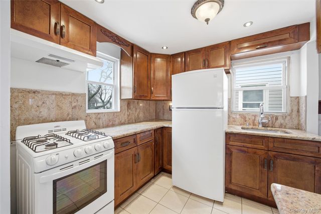 93-31 215th Street, Queens Village, NY 11428