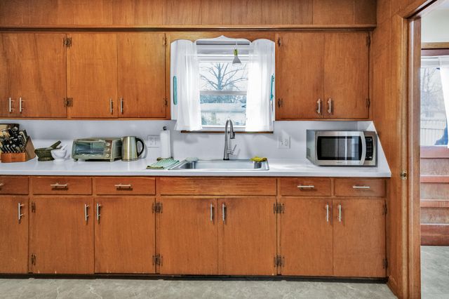 2323 S Hampton Avenue, Springfield, MO 65807