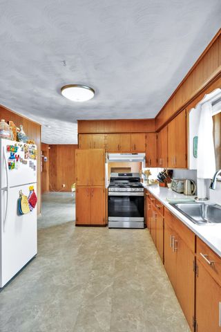 2323 S Hampton Avenue, Springfield, MO 65807