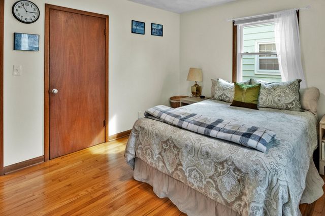 2323 S Hampton Avenue, Springfield, MO 65807