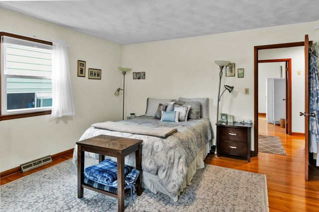 2323 S Hampton Avenue, Springfield, MO 65807