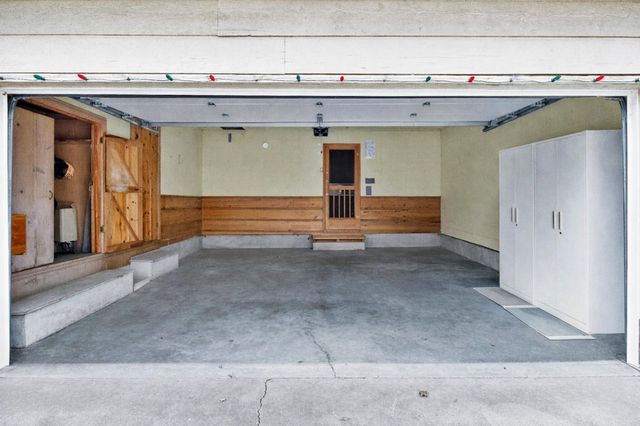 2323 S Hampton Avenue, Springfield, MO 65807