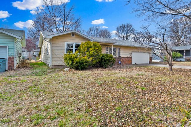2323 S Hampton Avenue, Springfield, MO 65807