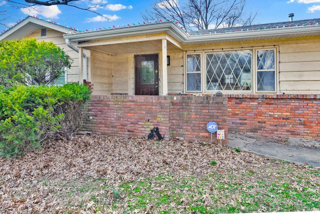 2323 S Hampton Avenue, Springfield, MO 65807