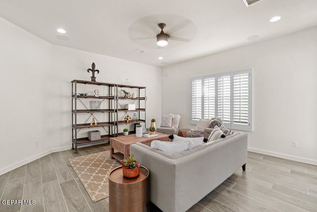 609 Curleaf Court, Horizon City, TX 79928