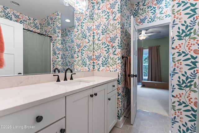 3222 Catalpa Farms Dr, Louisville, KY 40023