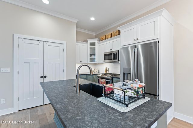 3222 Catalpa Farms Dr, Louisville, KY 40023