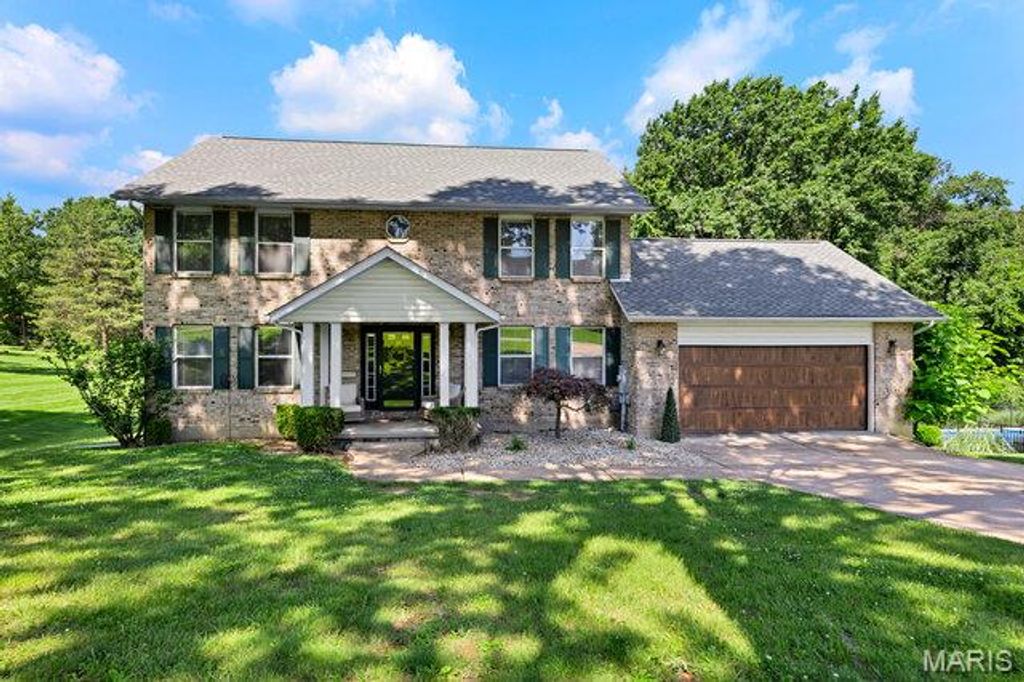 18 Hoffert Street, Union, MO 63084