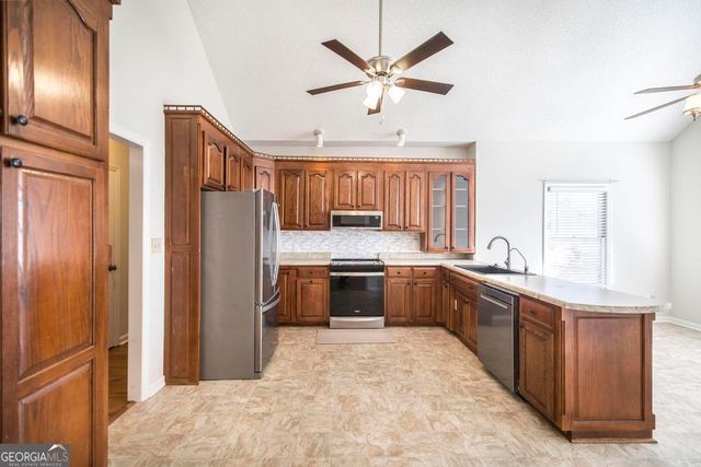 108 Covey Run Drive, Warner Robins, GA 31088