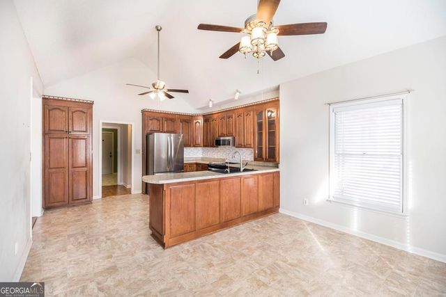 108 Covey Run Drive, Warner Robins, GA 31088