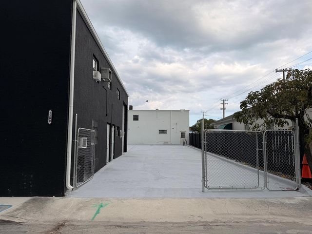 1200 Clare Avenue, West Palm Beach, FL 33401
