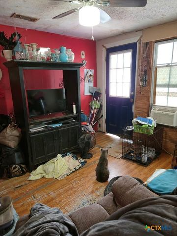 2518 Thompson Street, Victoria, TX 77901