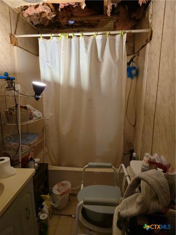 2518 Thompson Street, Victoria, TX 77901