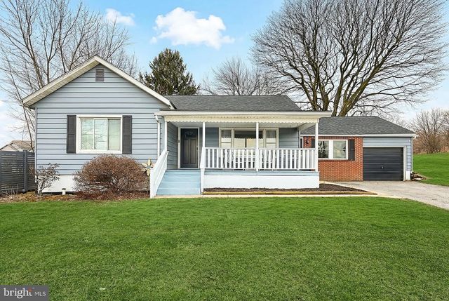 2202 WINDSOR RD, Windsor, PA 17366