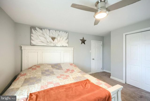 2202 WINDSOR RD, Windsor, PA 17366