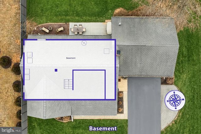 2202 WINDSOR RD, Windsor, PA 17366